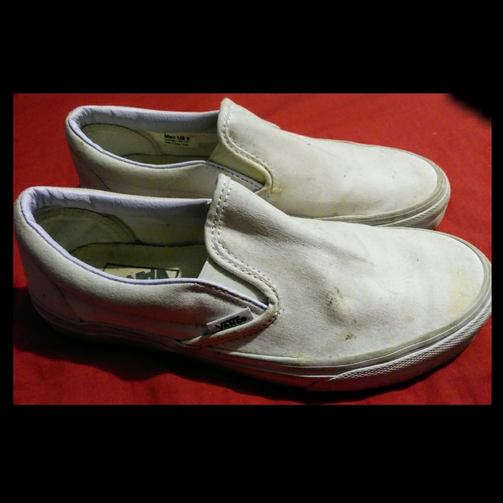 **SOLD!**White Slip On Vans